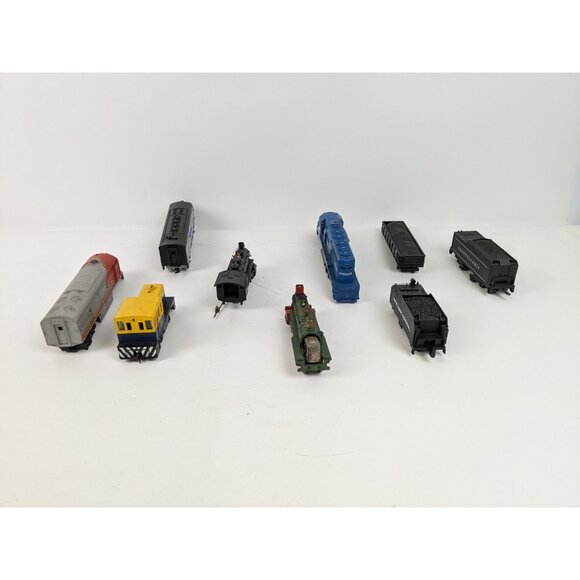 Vintage Mixed Lot of 9 Estate Trains Untested Santa Fe Conrail Amtrak - Picture 1 of 11